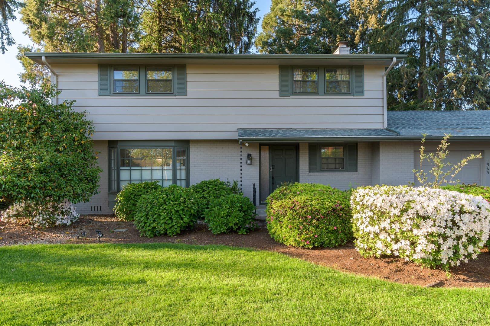 Eugene House: 1565 Flintridge Ave.