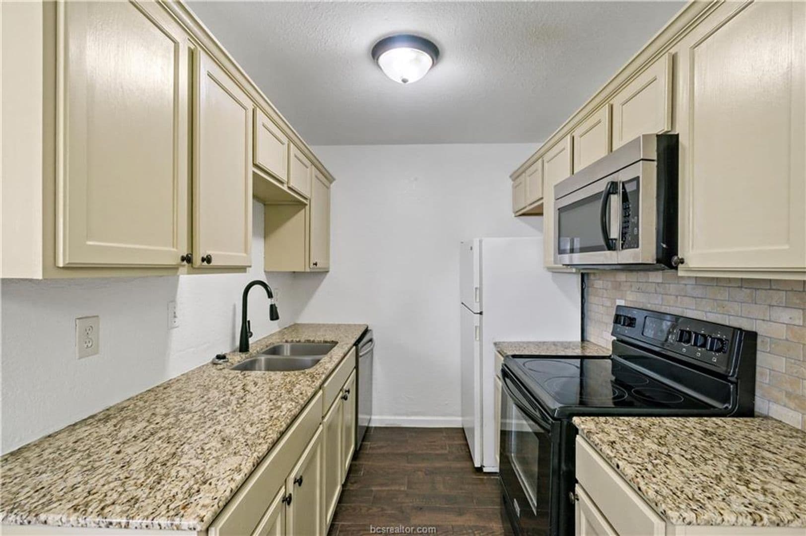College Station Apartment: 1503 Alpine Circle