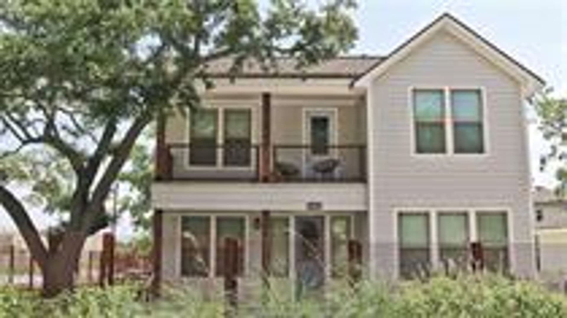College Station Apartment: 297 Glade Street