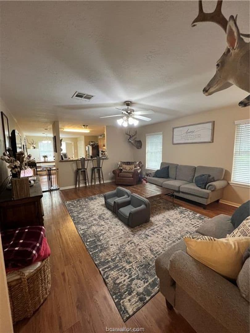 College Station Apartment: 11347 North Dowling Road