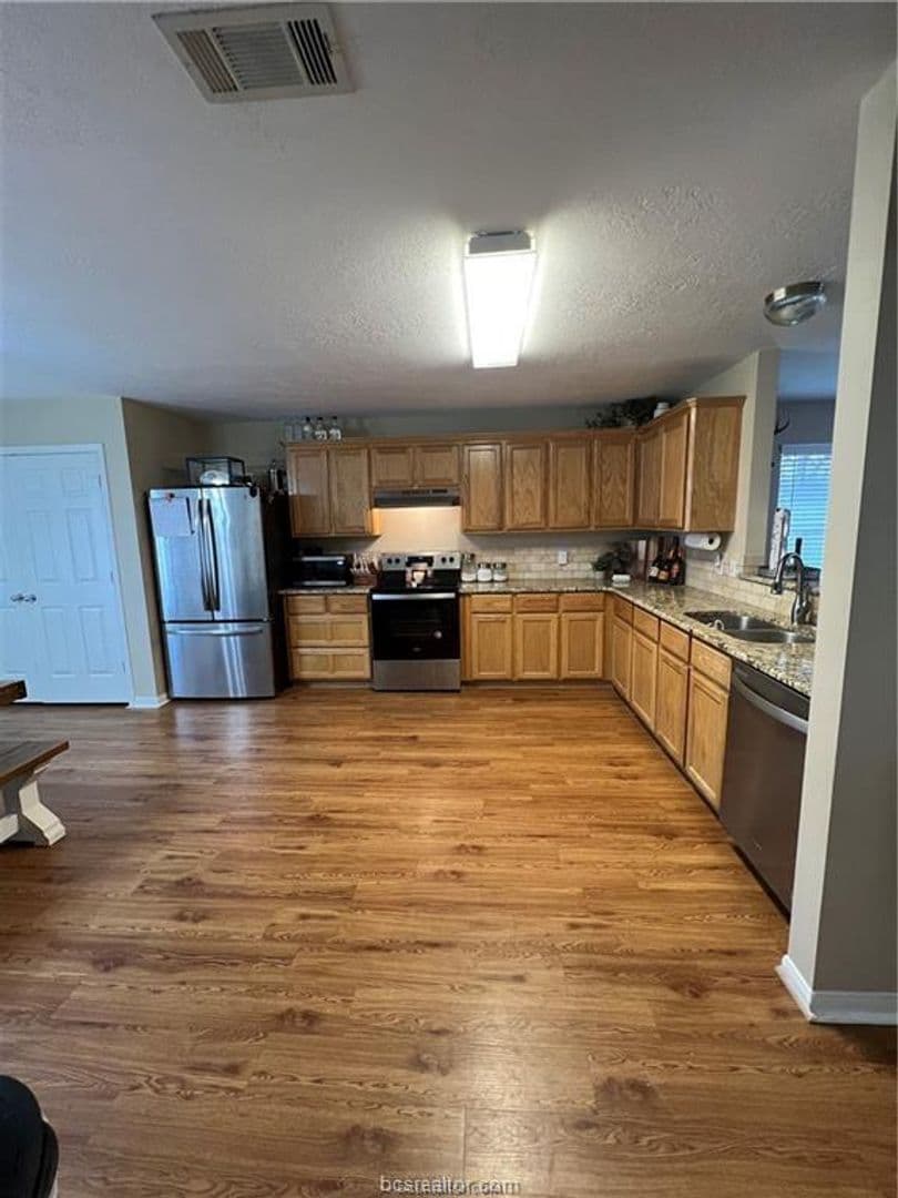 College Station Apartment: 11347 North Dowling Road