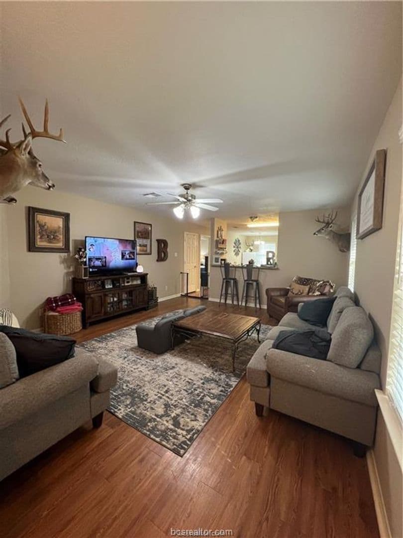 College Station Apartment: 11347 North Dowling Road