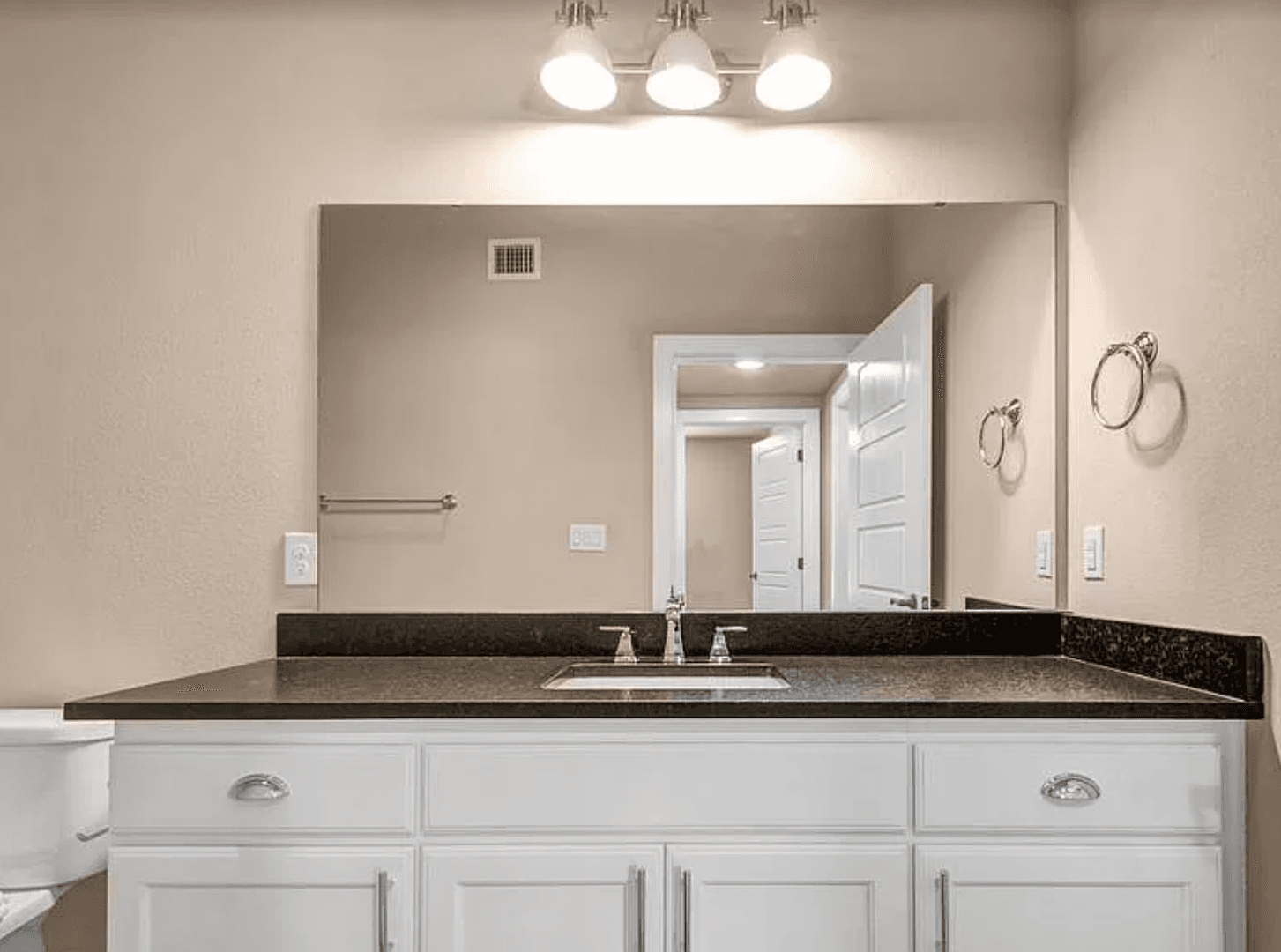 College Station Apartment: 602 Cherry St