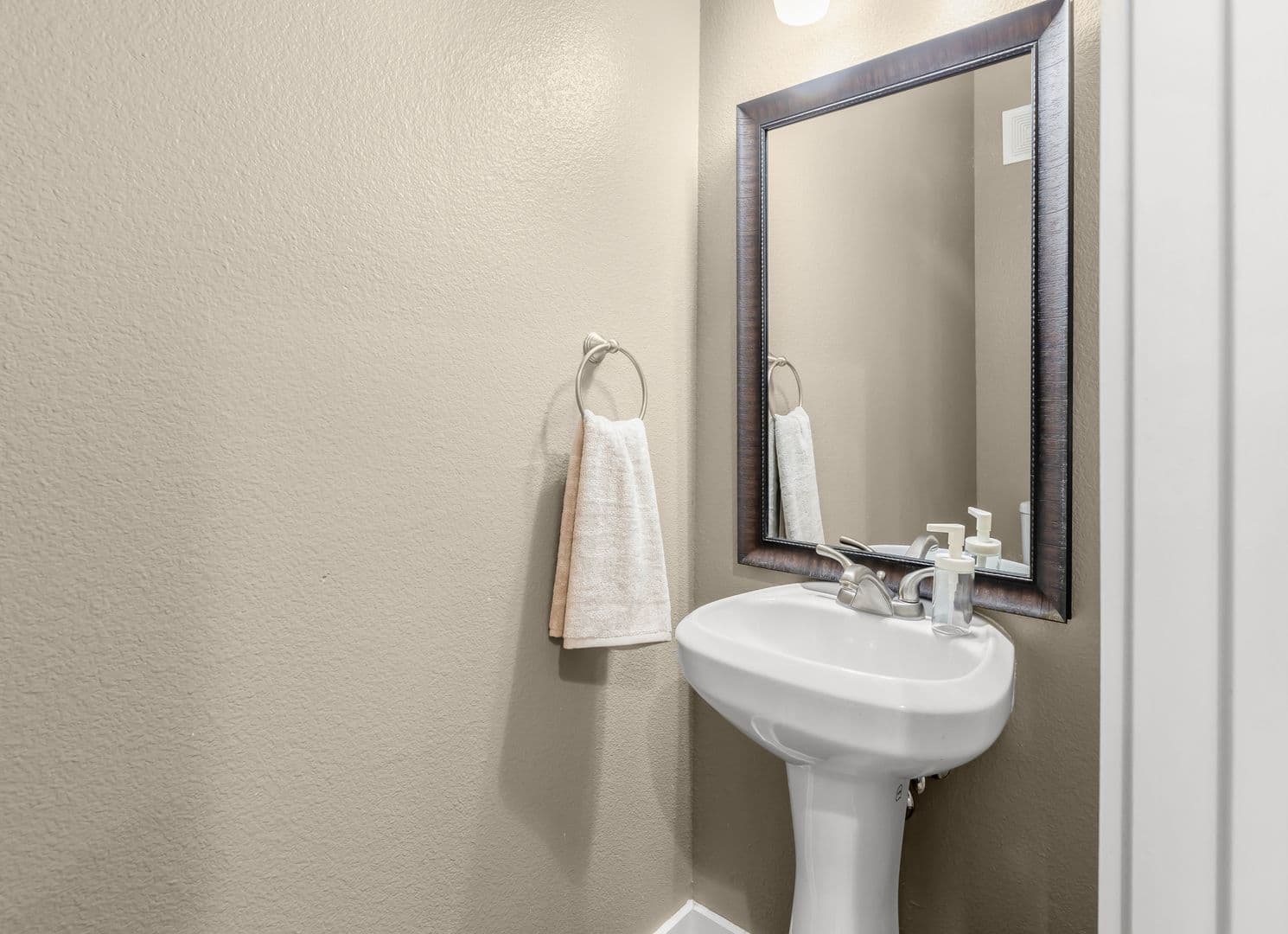 College Station Apartment: 424 Tauber St