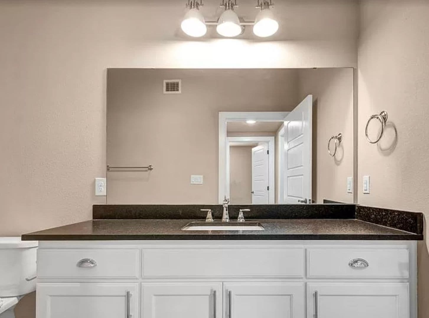College Station Apartment: 602 Cherry St