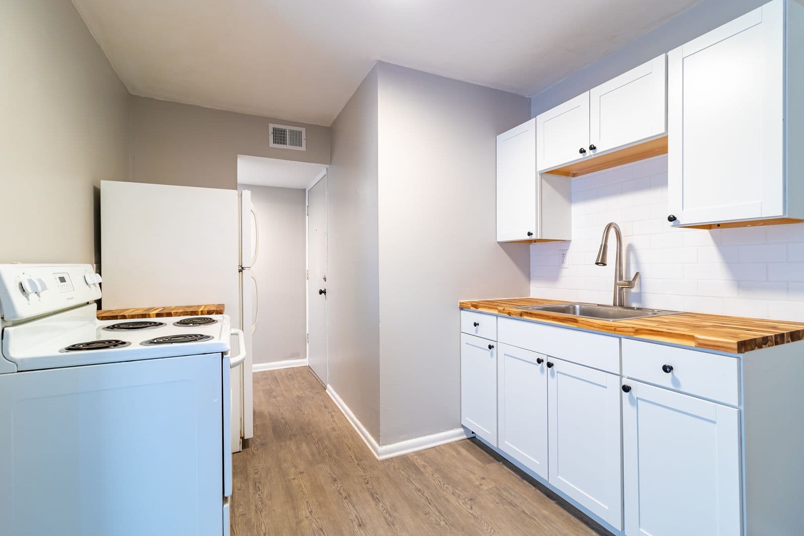 Cleveland Apartment: 4060 Park Fulton Oval