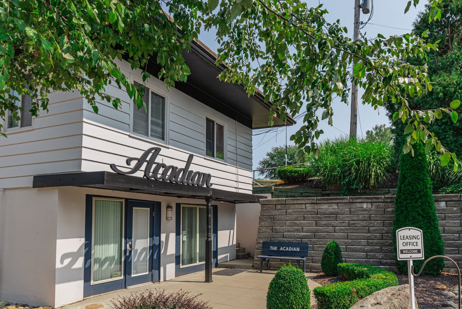 Brook Park Apartment: 21480 Sheldon Rd.