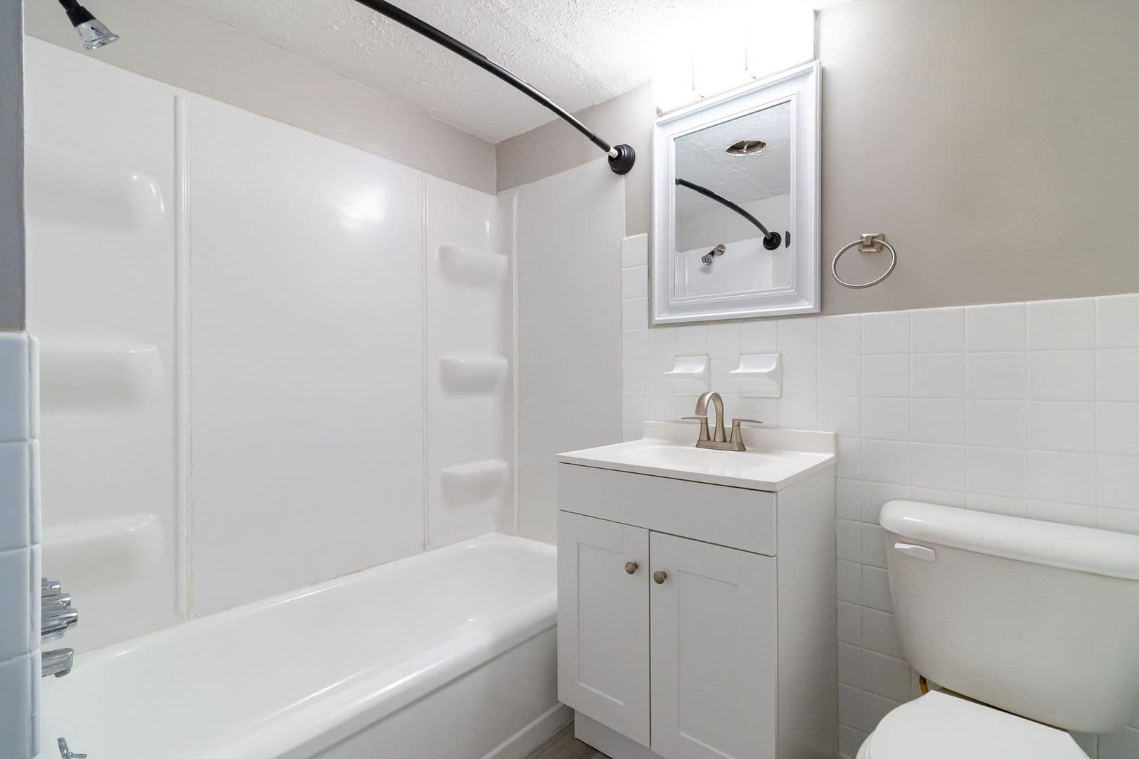 Cleveland Apartment: 14411 Triskett Rd