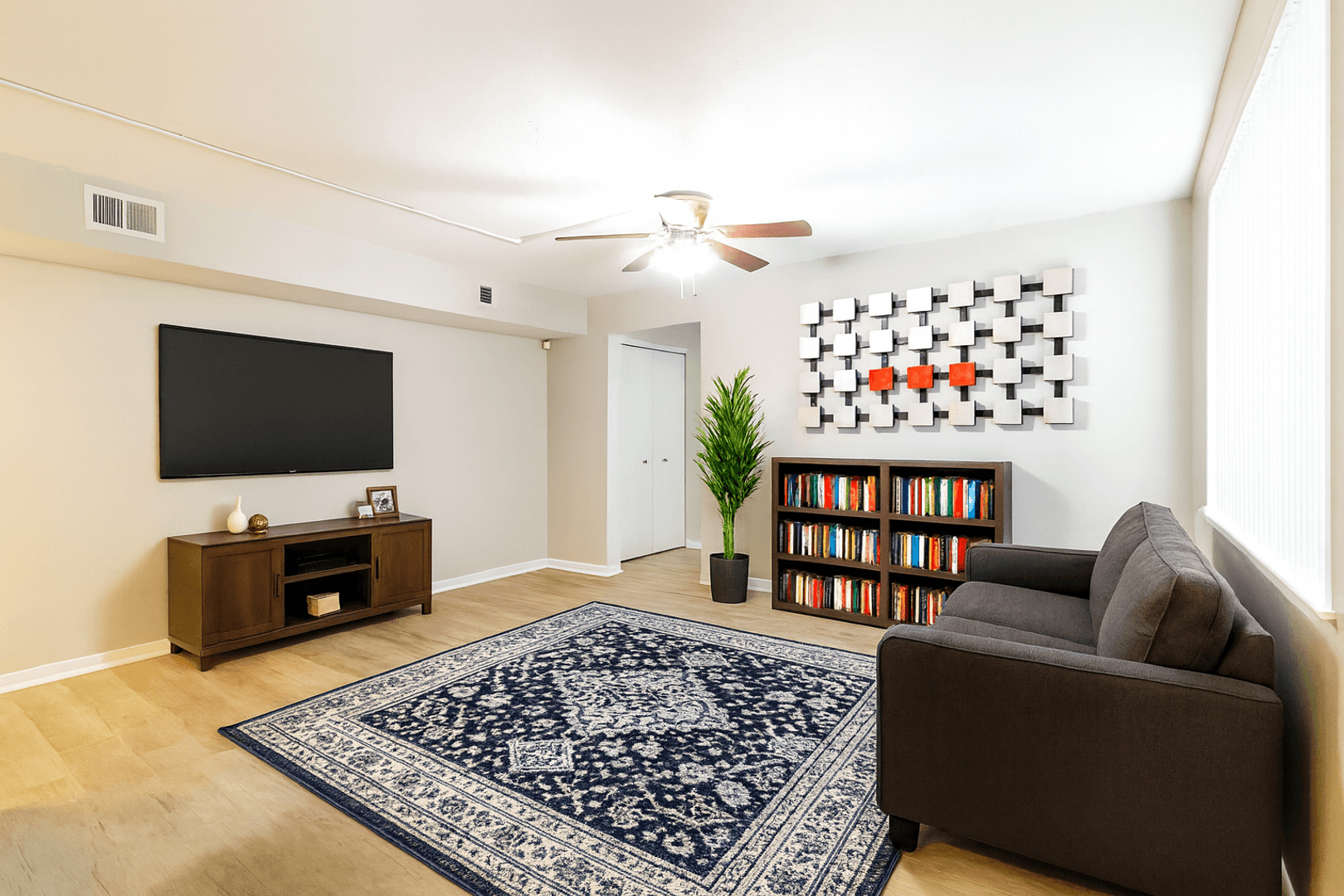 Cleveland Apartment: 4060 Park Fulton Oval