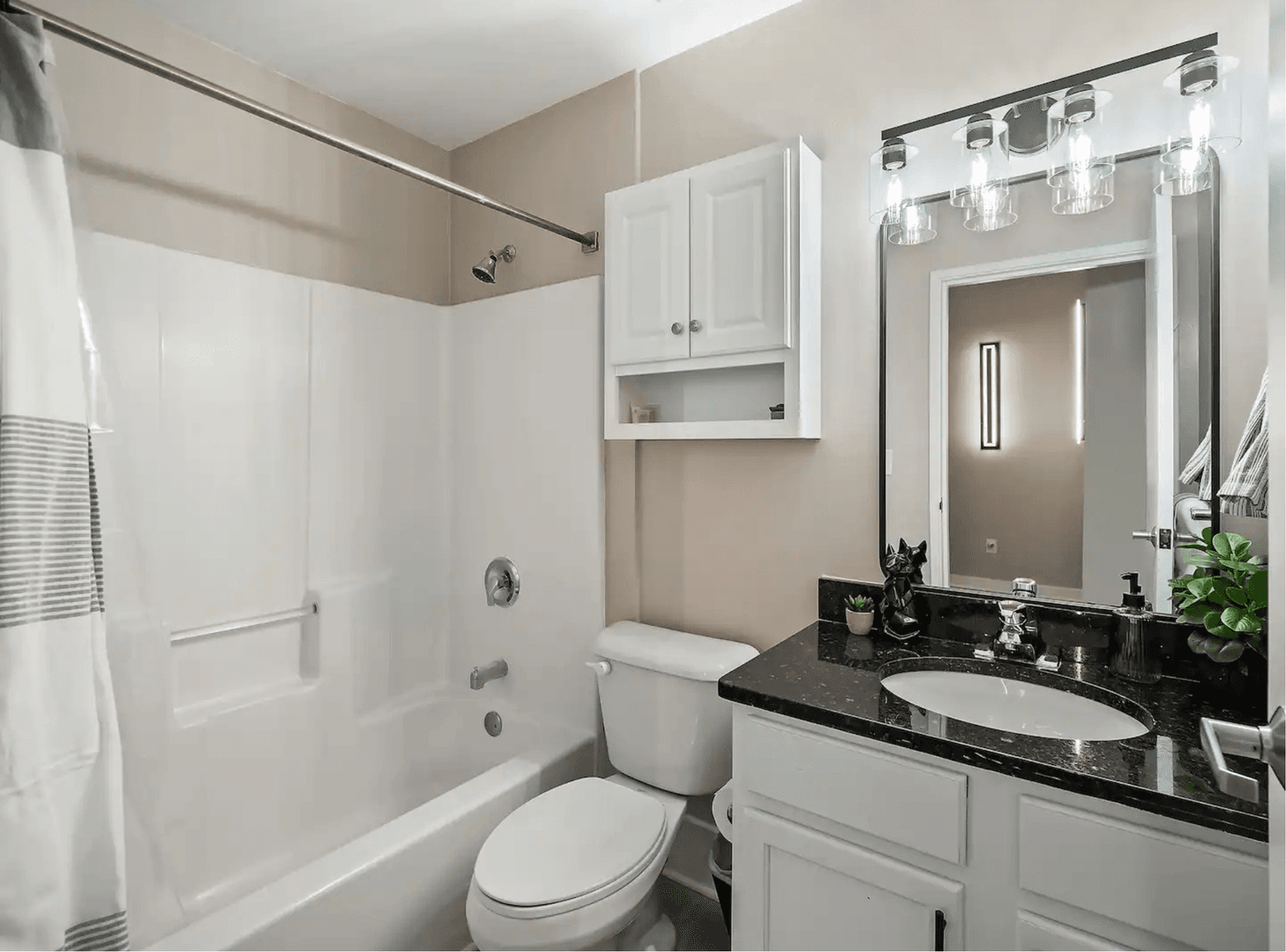 Cleveland Apartment: 1211 West 9th Street