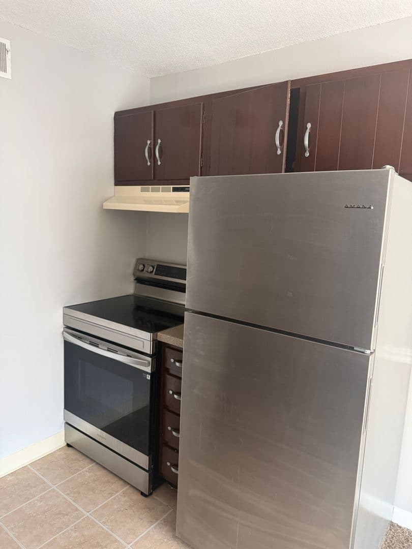 Cincinnati Apartment: 4238 Kugler Mill Rd