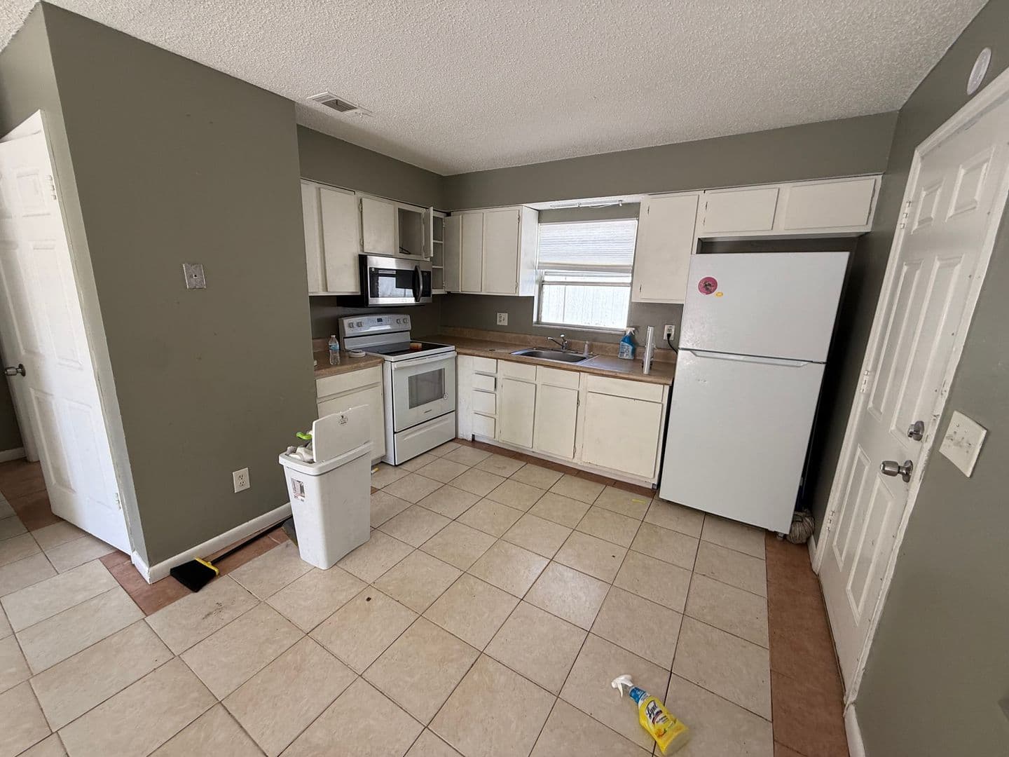 Tampa Apartment: 1726 E. Idell