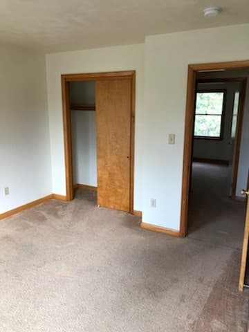 State College Apartment: 100-1 E. Cherry Lane