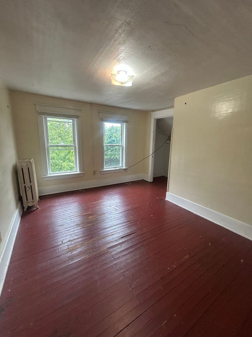 State College Apartment: 426 S. Atherton St. Upper