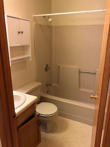 State College Apartment: 100-1 E. Cherry Lane