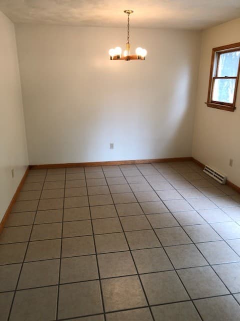State College Apartment: 100-1 E. Cherry Lane