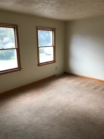 State College Apartment: 100-1 E. Cherry Lane