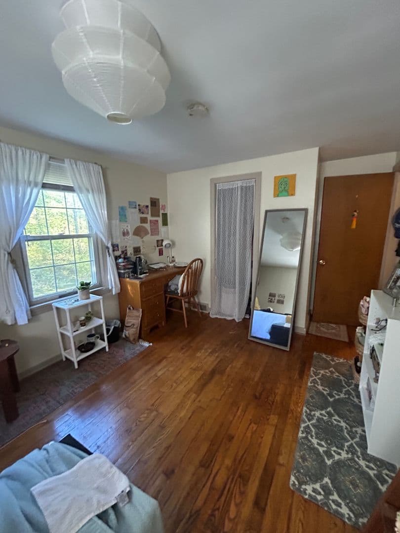 State College House: 892 N Allen St