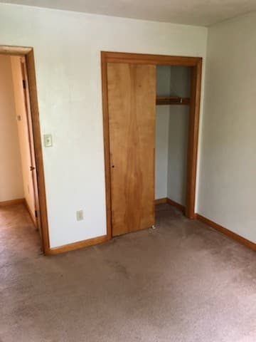 State College Apartment: 100-1 E. Cherry Lane