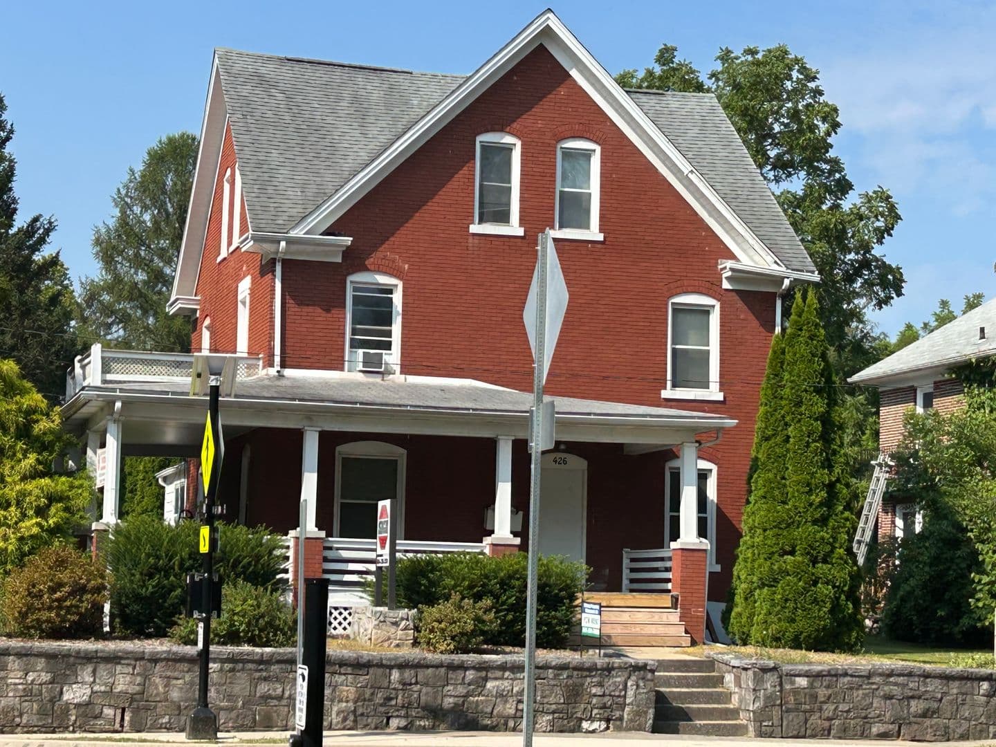 State College Apartment: 426 S. Atherton St. Upper