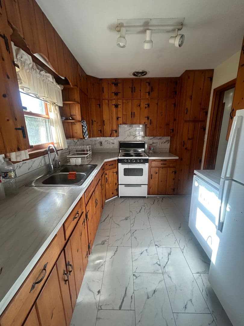 State College House: 142 Sycamore Drive
