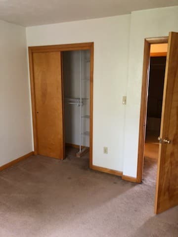 State College Apartment: 100-1 E. Cherry Lane