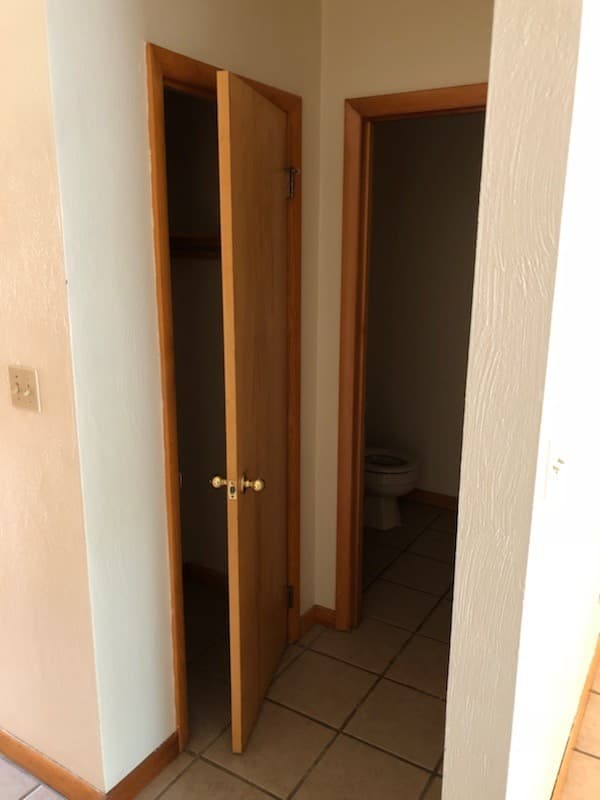 State College Apartment: 100-1 E. Cherry Lane