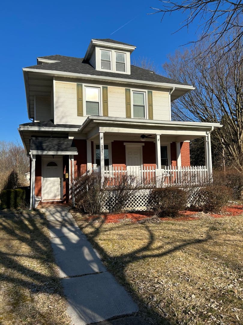 State College House: 231 E. Park Avenue