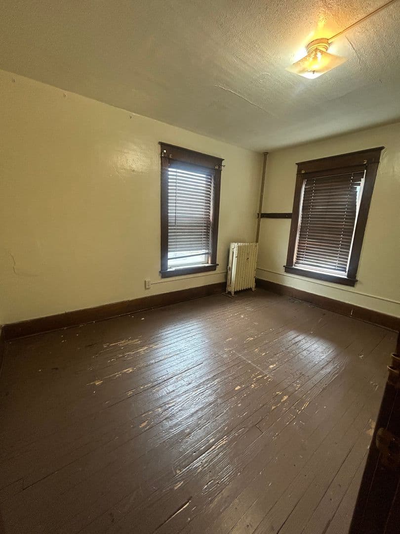State College Apartment: 426 S. Atherton St. Upper