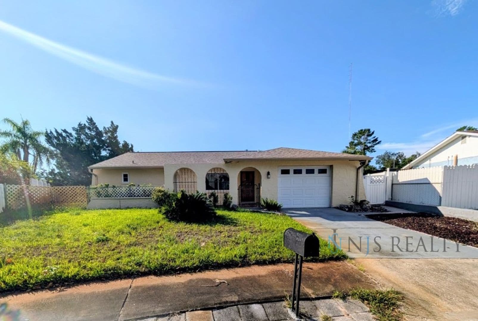 Port Richey House: 8758 Hemlock Ln.