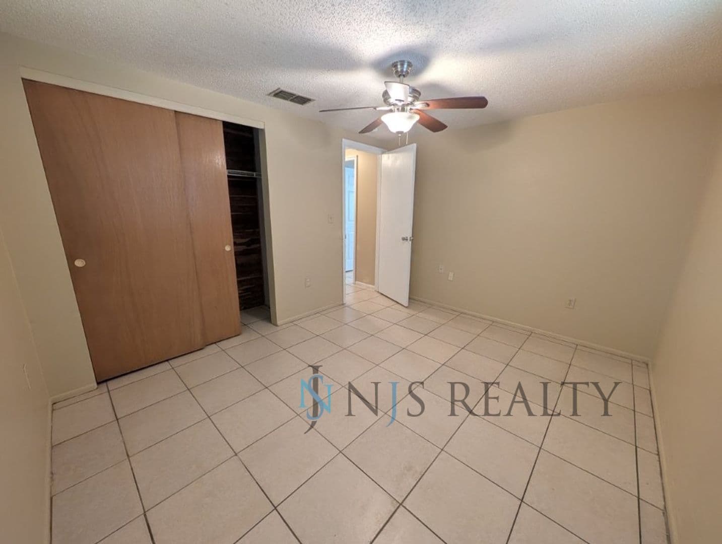 Port Richey House: 11621 Meadow Dr