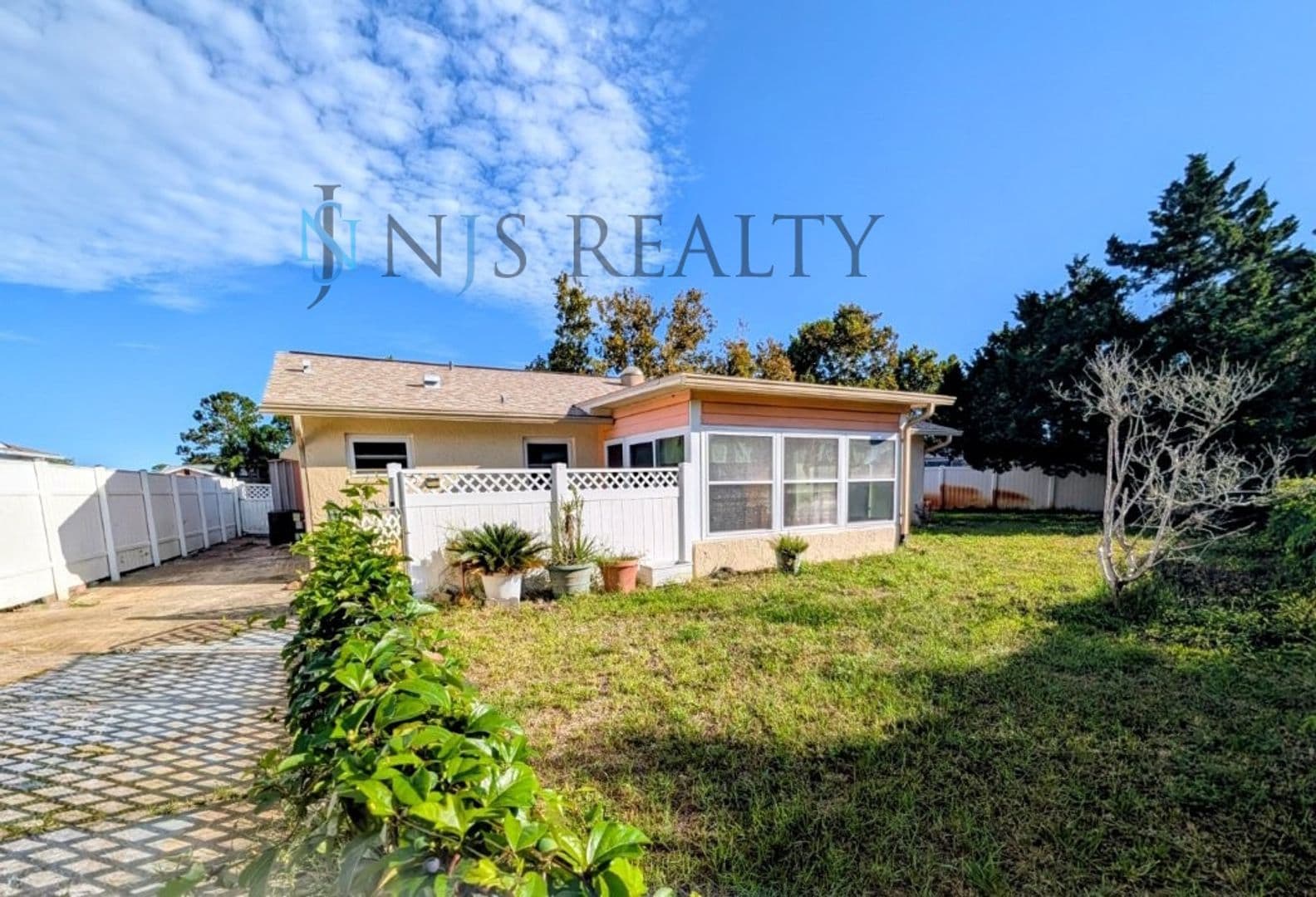 Port Richey House: 8758 Hemlock Ln.