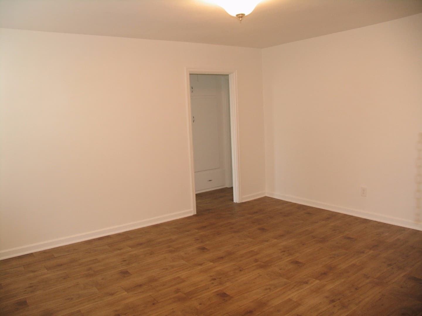Portland Apartment: 8104 SE 8th Ave