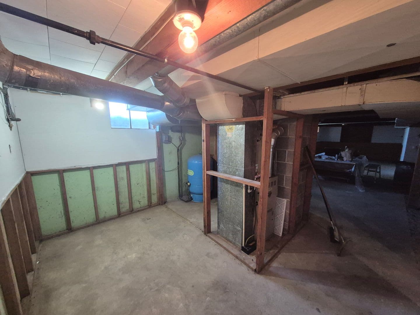 Portland House: 13900 NW Springville Rd