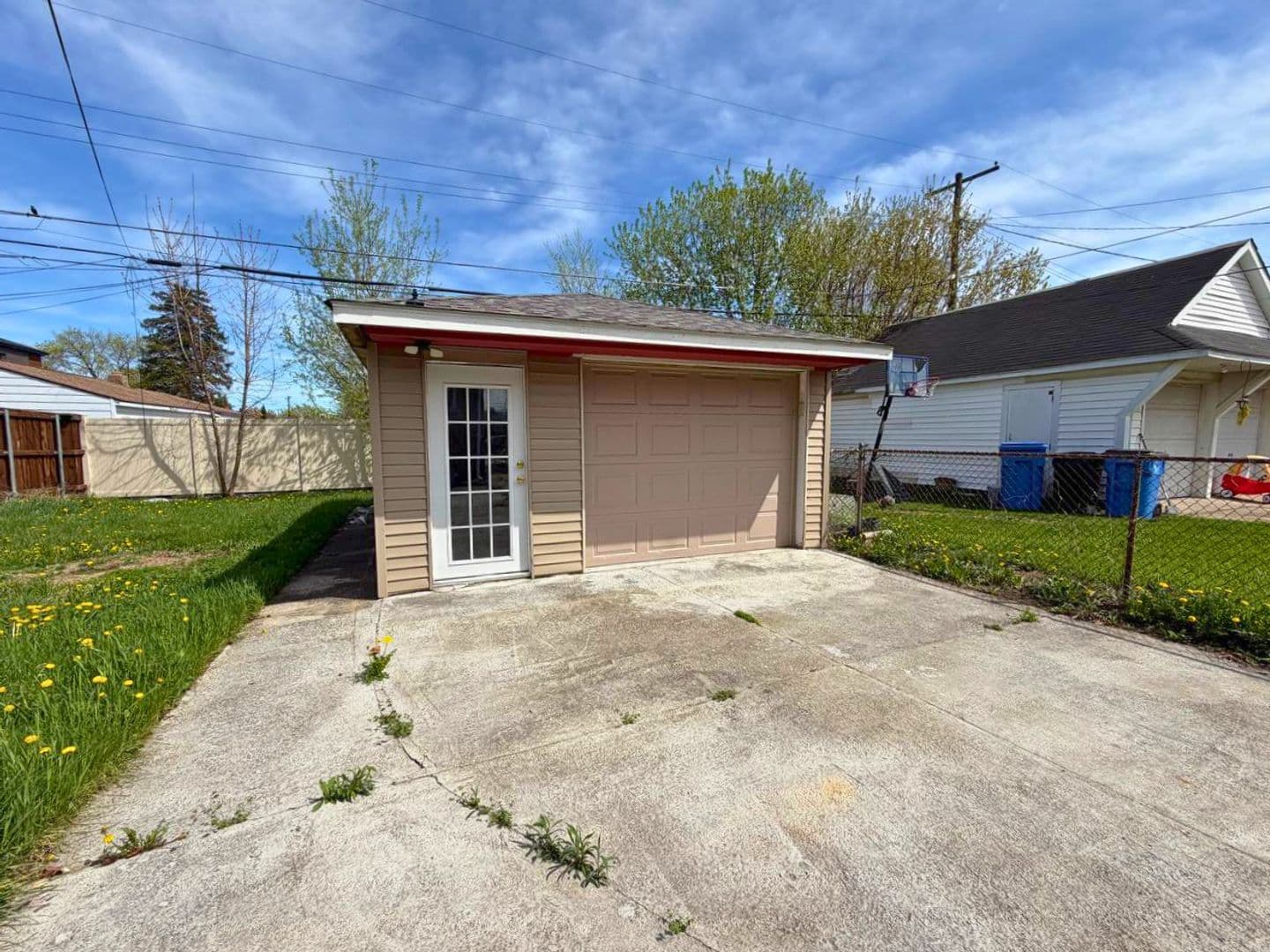 Dearborn Heights House: 5830 Whitefield St