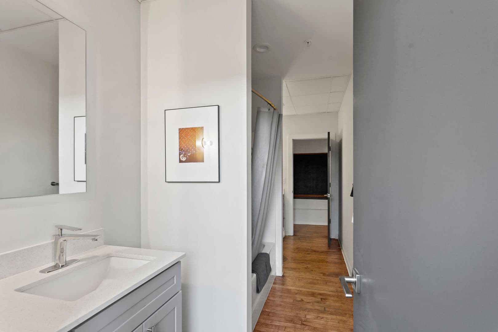 St Joseph Apartment: 2509 Duncan Street