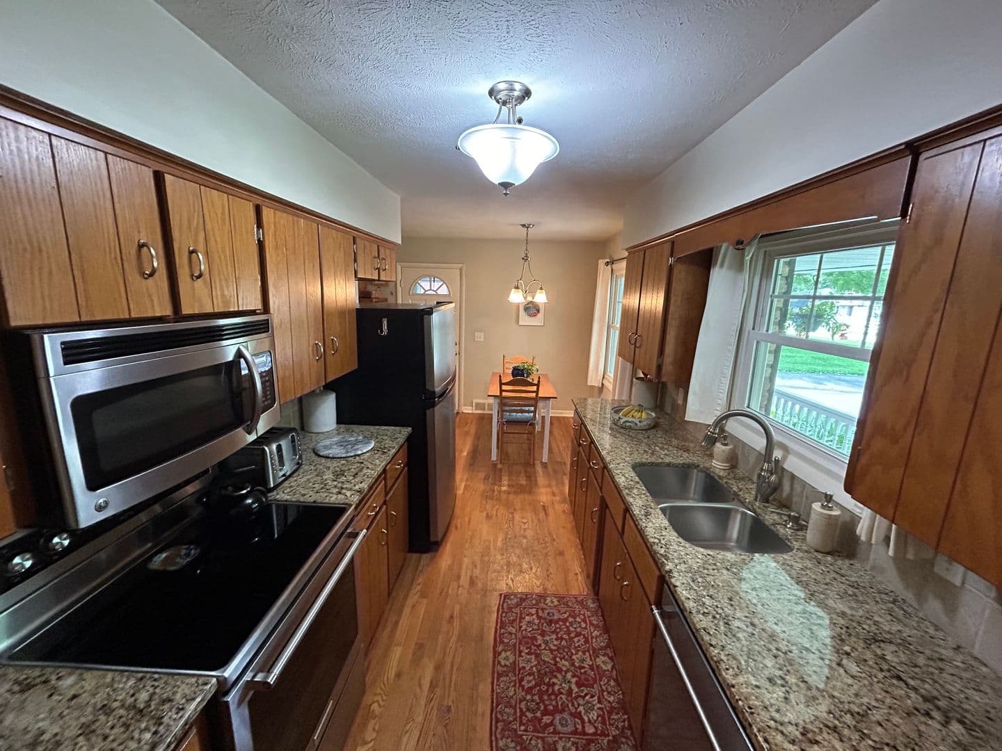 Omaha House: 4545 Manchester Dr
