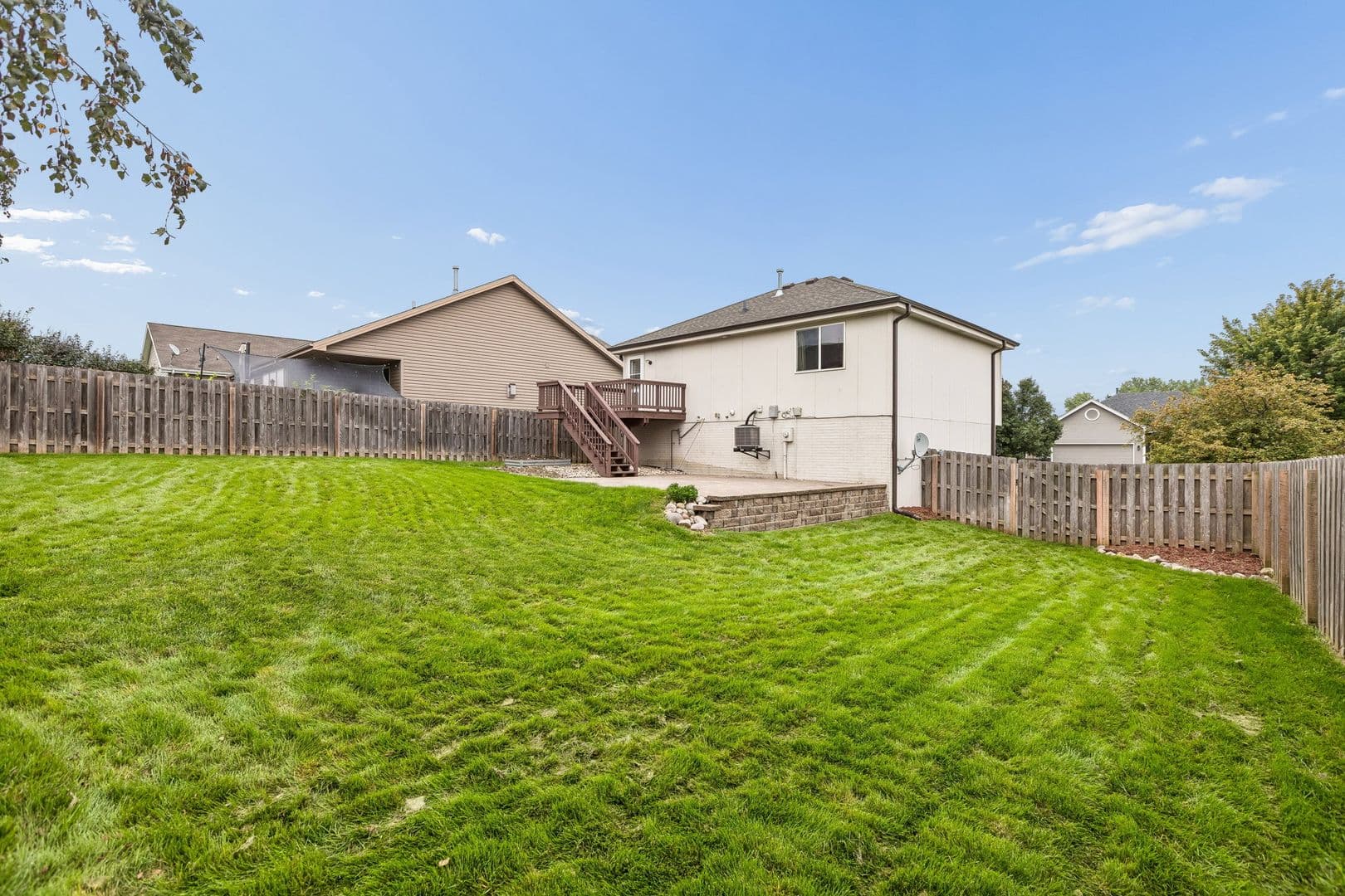 Omaha House: 8538 Sheffield St.