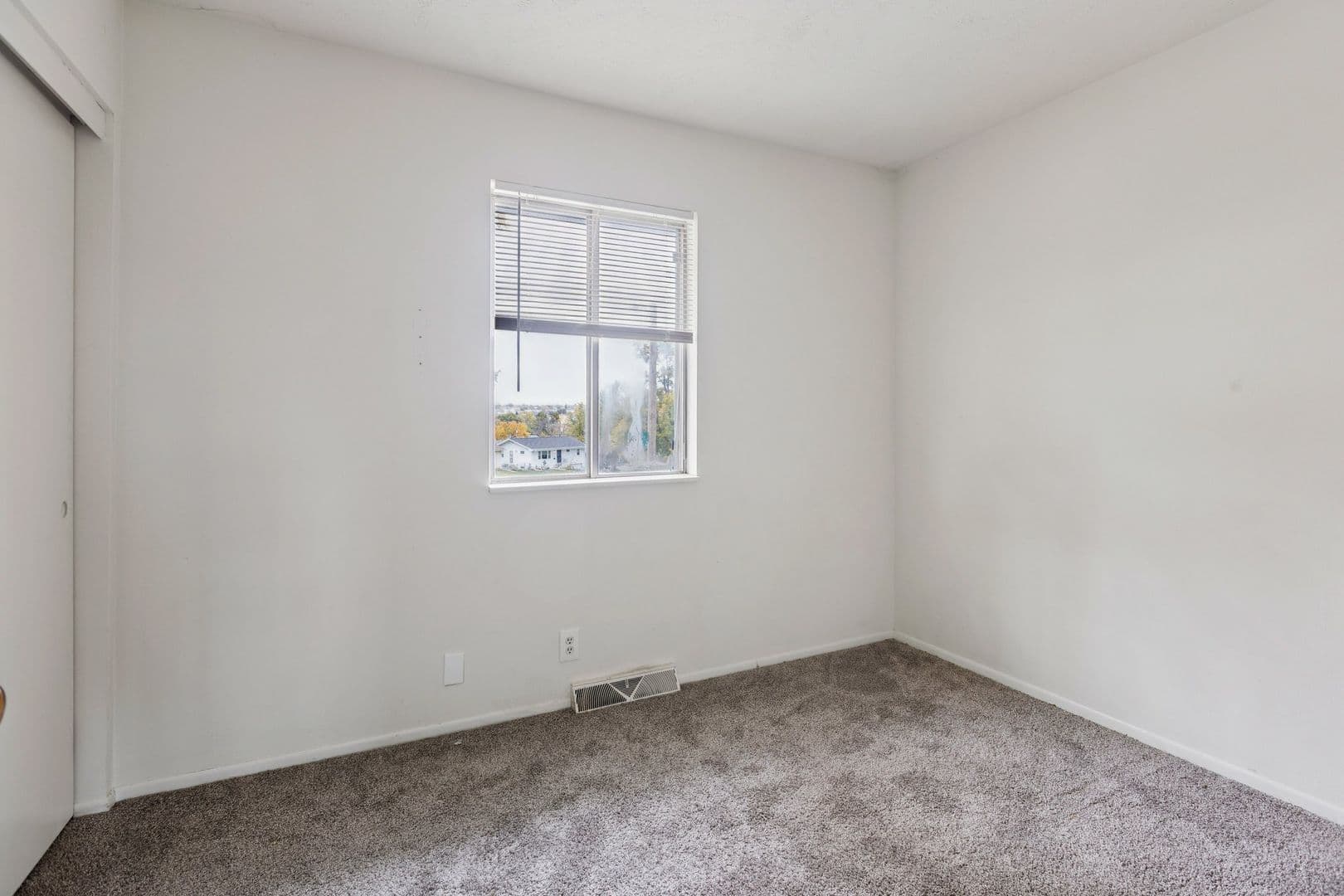 Omaha House: 14009 Weir St
