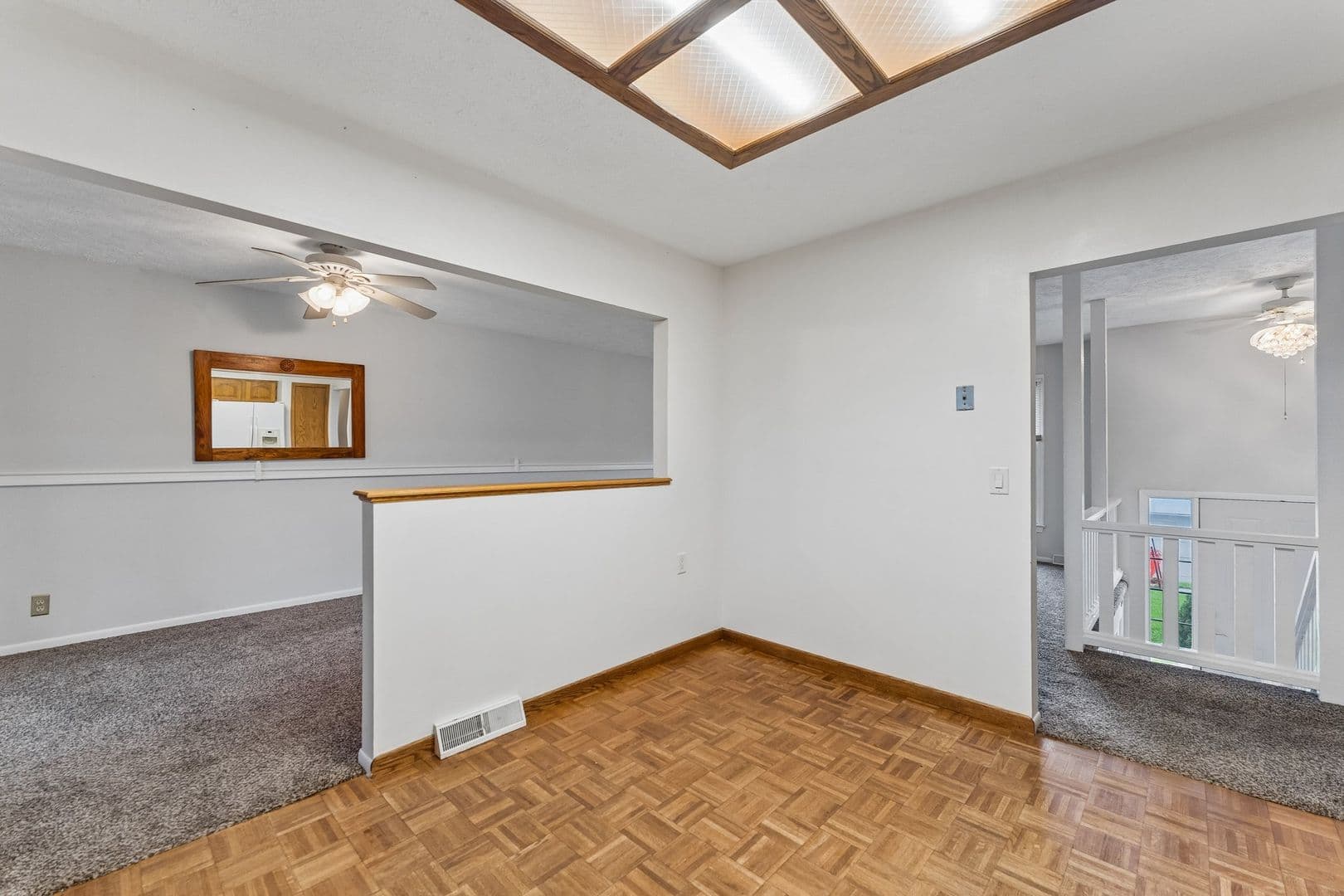 Omaha House: 2722 N 120 Ave