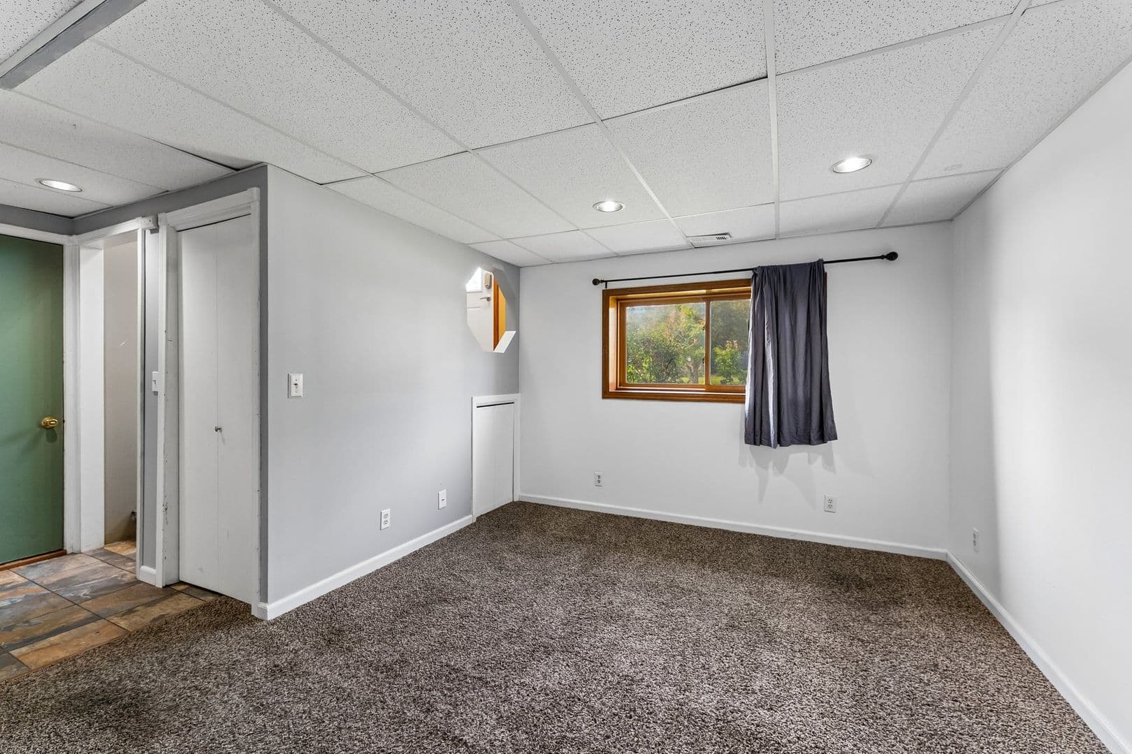 Omaha House: 14022 Virginia Street