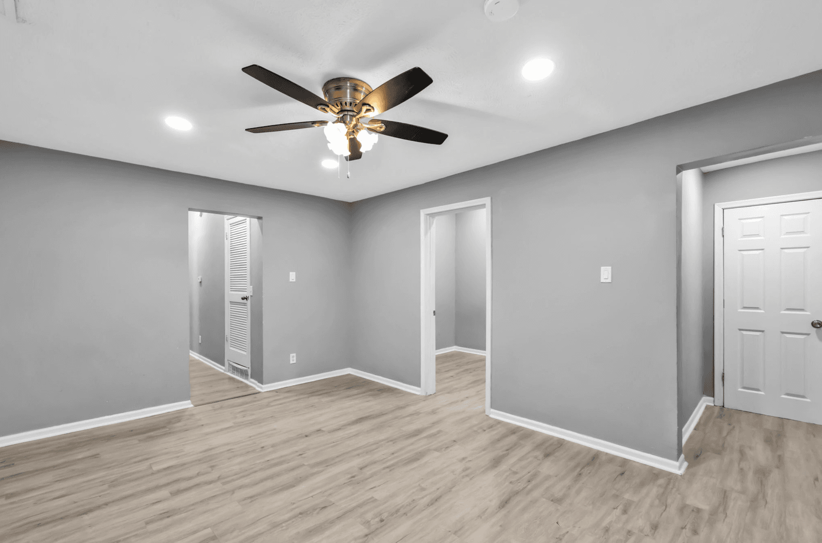 Omaha Apartment: 1911 S 14th St