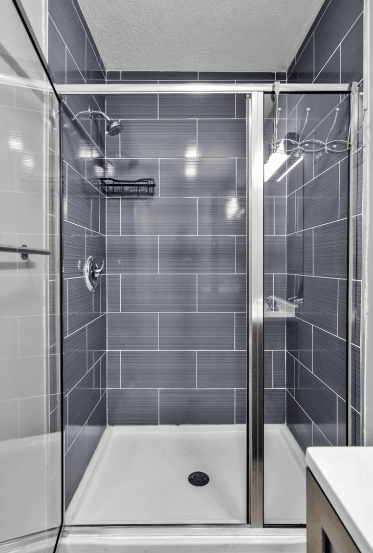 Omaha Apartment: 1911 S 14th St