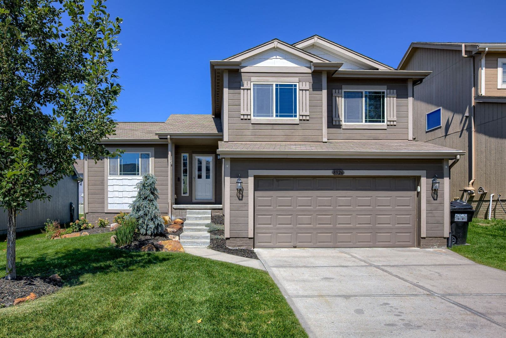 Bennington House: 8926 N 159th Ave