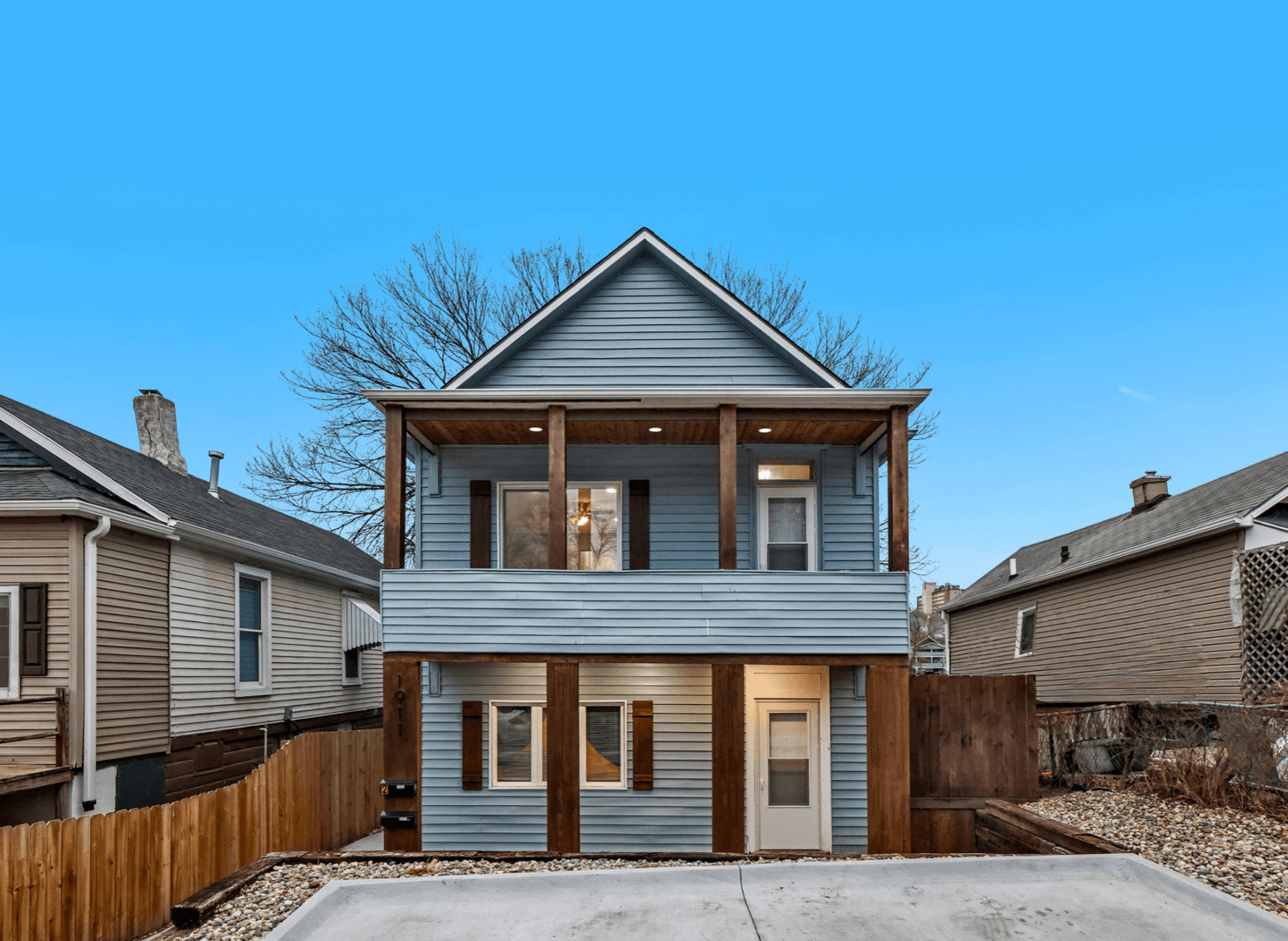 Omaha Apartment: 1911 S 14th St