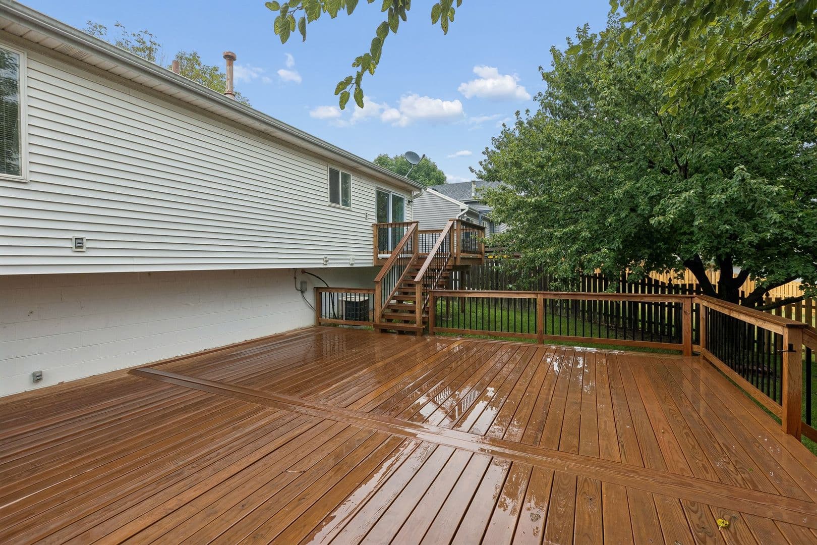Omaha House: 17615 Olive St