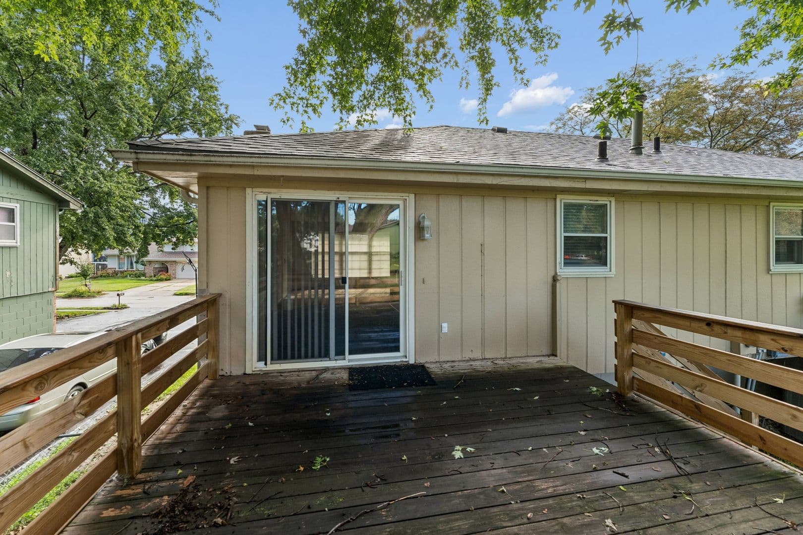 Omaha House: 2722 N 120 Ave
