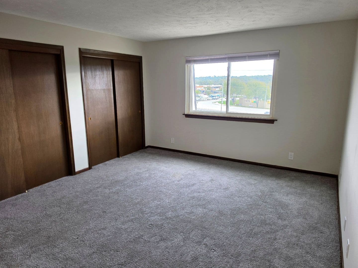 Omaha Townhome: 7231 Ames Circle