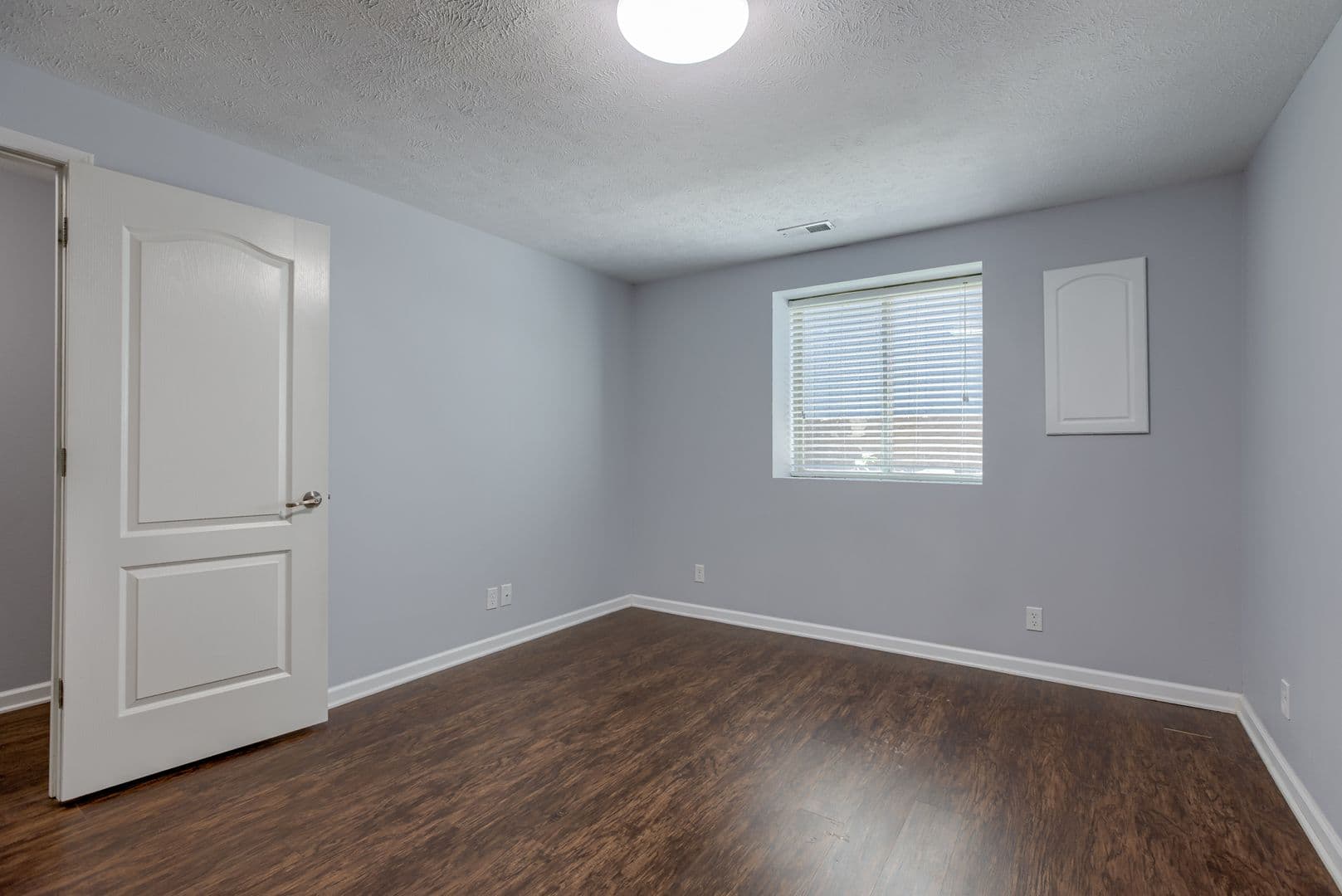 Bennington House: 8926 N 159th Ave