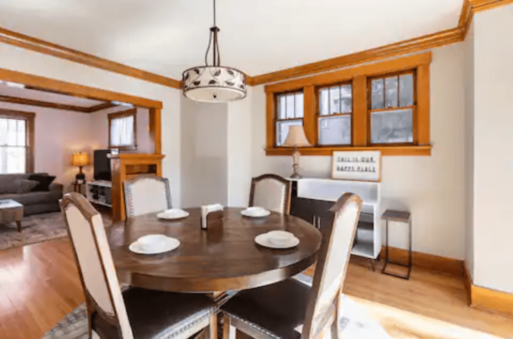 Omaha House: 4307 Mayberry St.